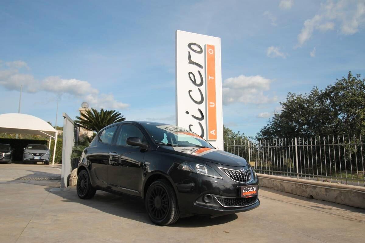 Lancia Ypsilon 1.0 5p Hybrid Silver |2022