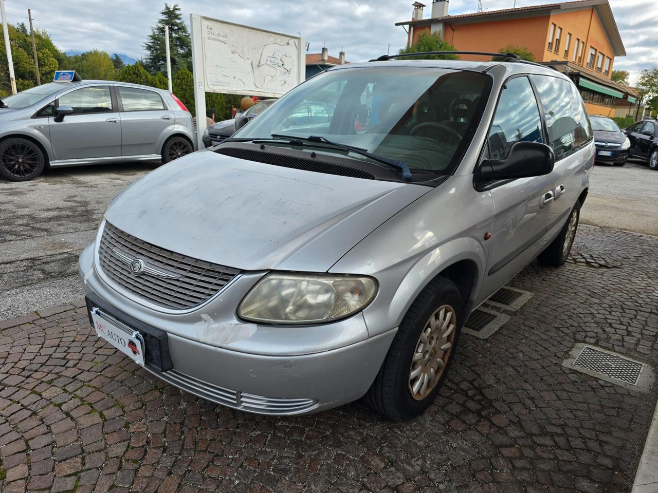 Chrysler Voyager 2.5 CRD cat SE con 342.000km