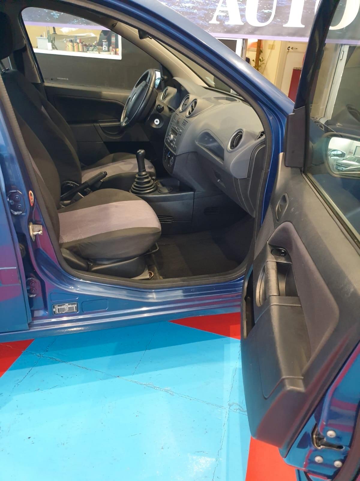 Ford Fiesta 1.2 16V 5p. NEOPATENTATI