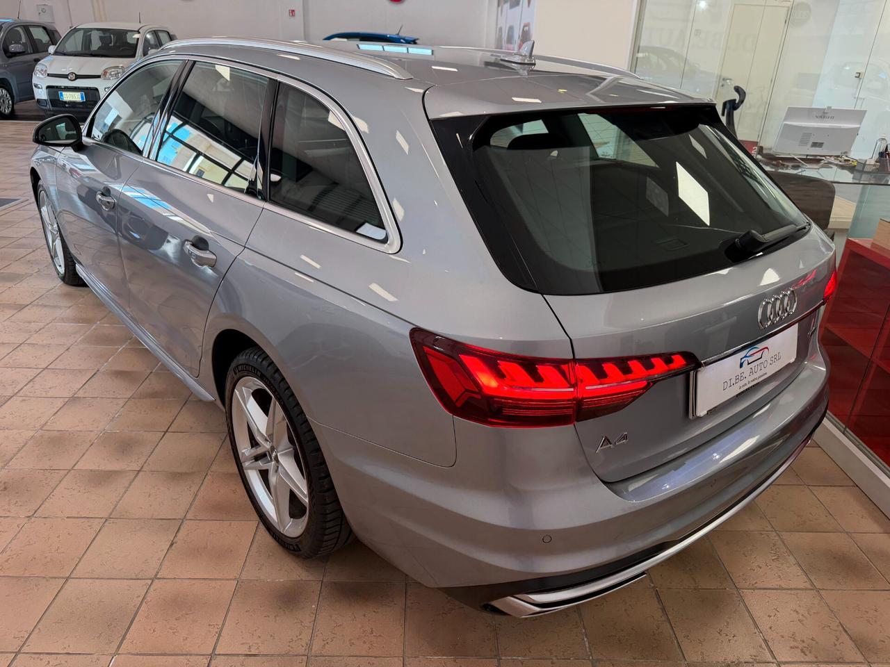 Audi A4 Avant 40 TDI Quattro S-tronic S-Line