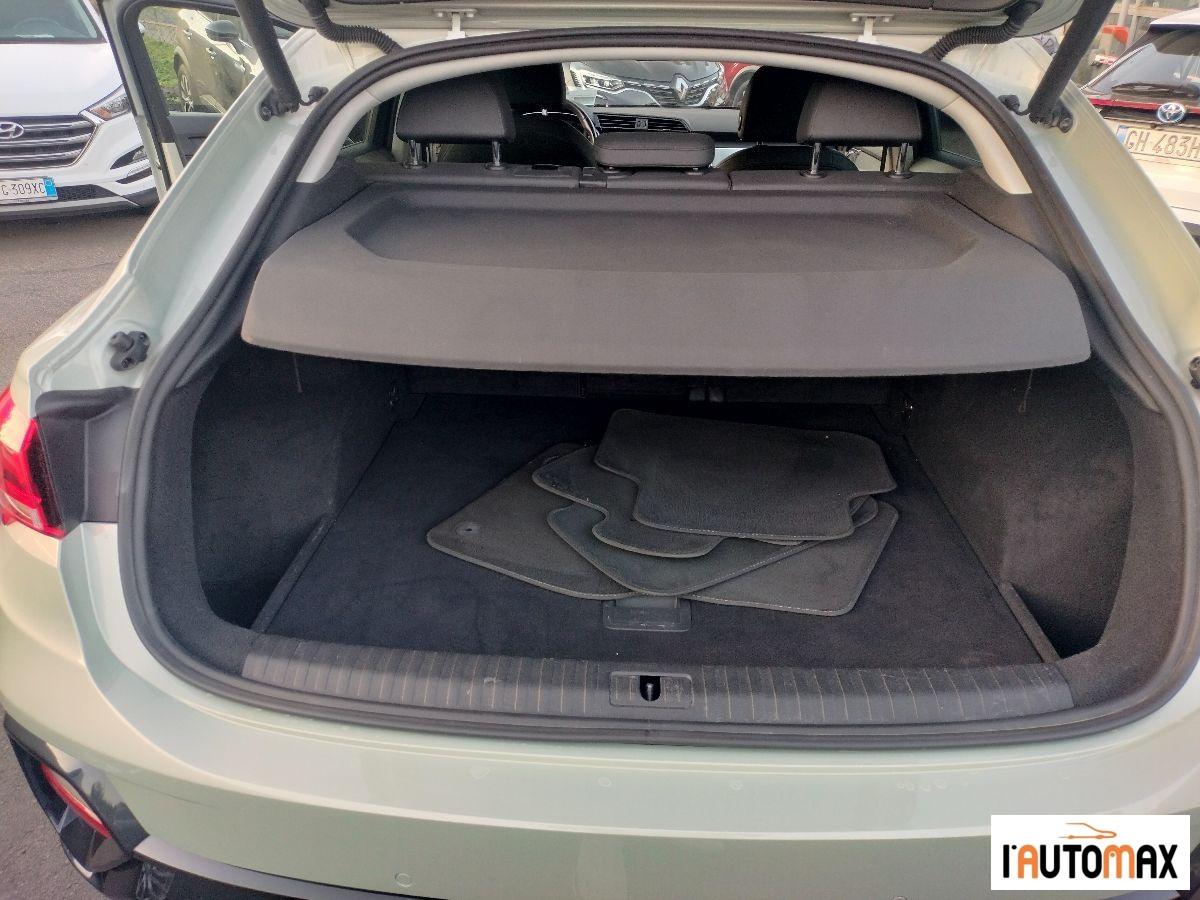 AUDI - Q3 Sportback TDI S tronic S line edition