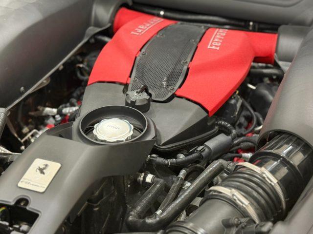 FERRARI F8 Tributo IVA ESPOSTA