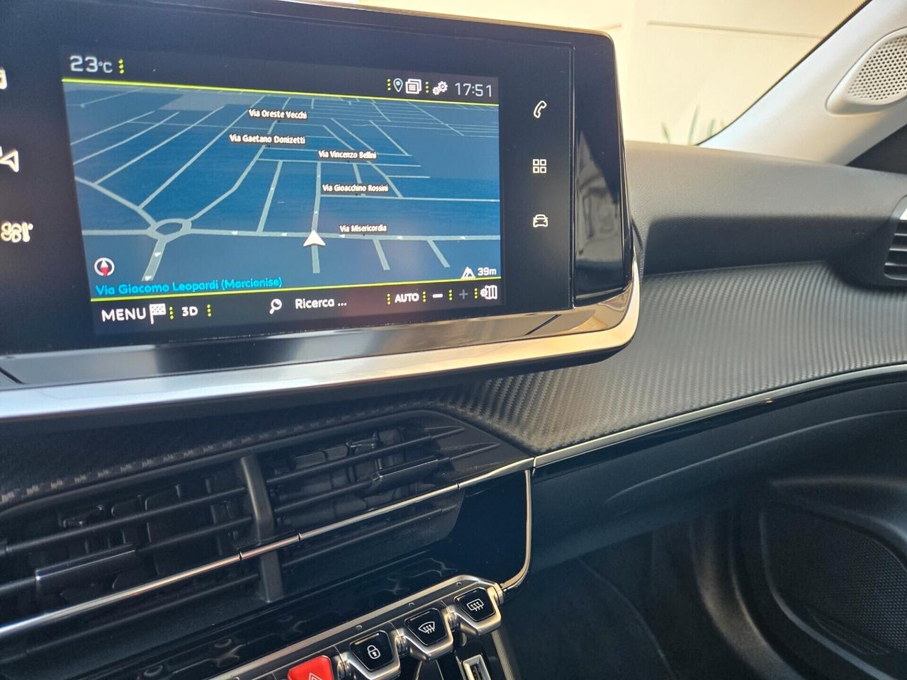 Peugeot 2008 BlueHDi 130 S&S EAT8 Allure