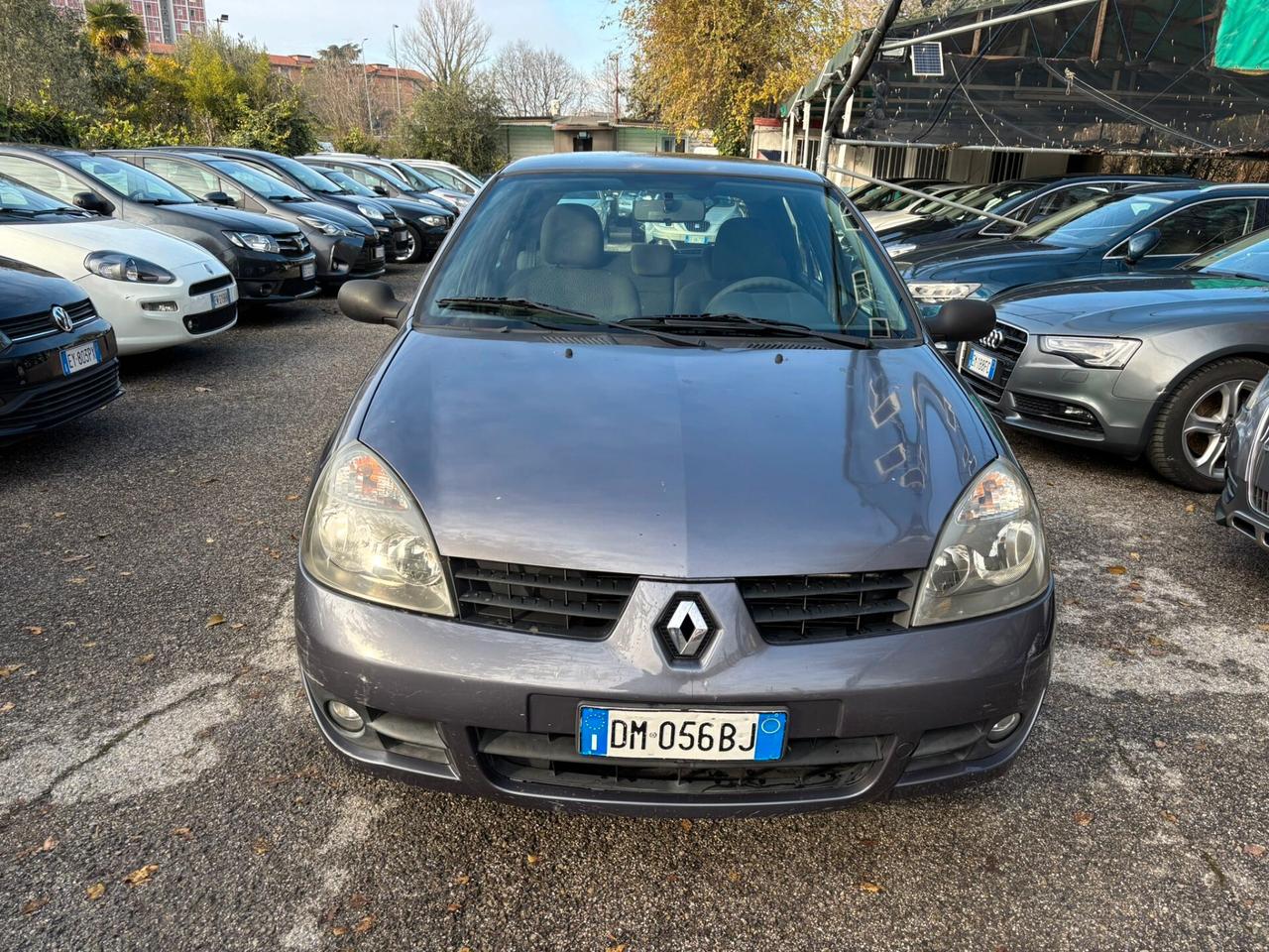 Renault Clio 1.2-5 porte GPL ok Neopatentati