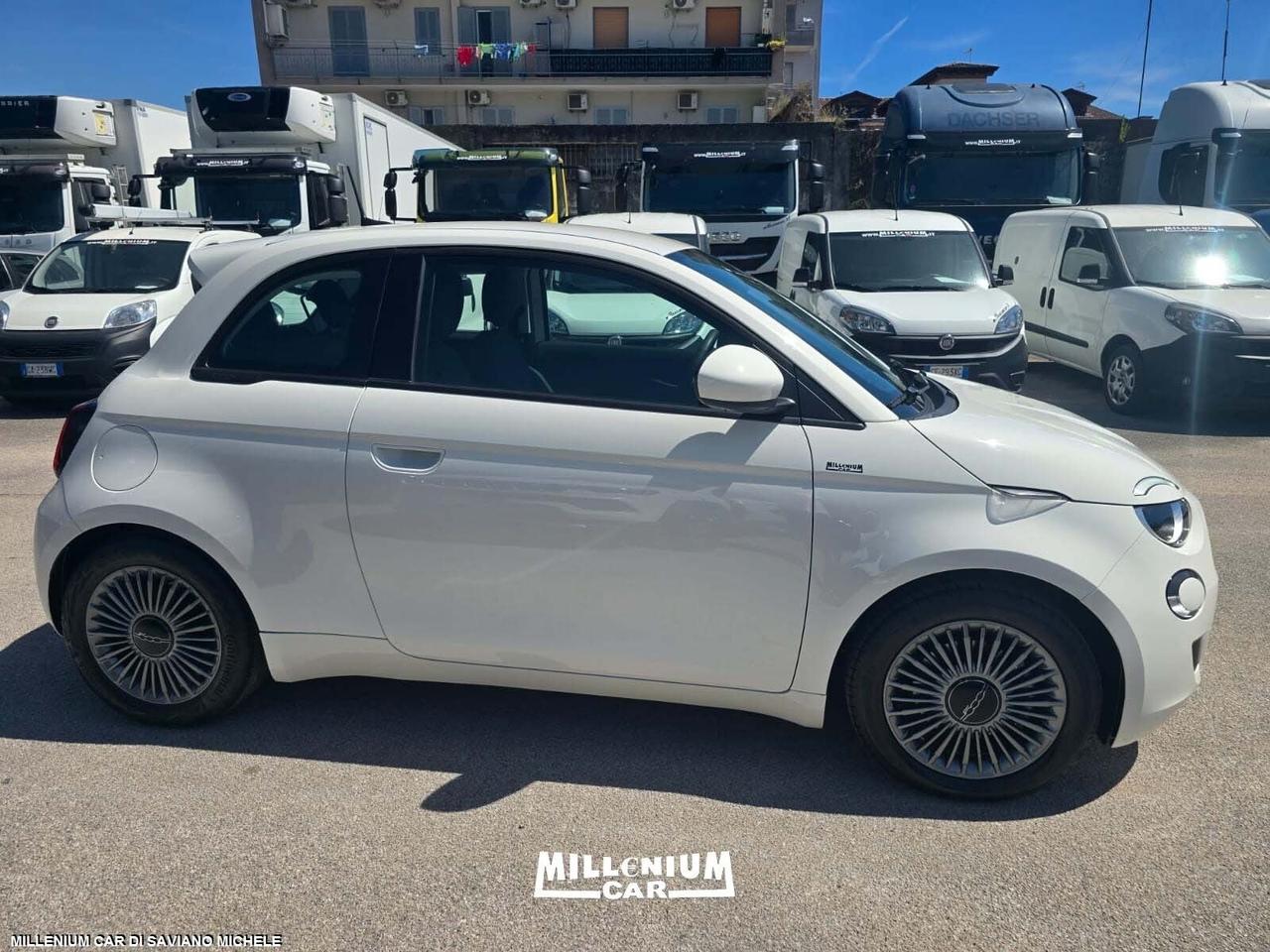 Fiat 500 500e Berlina 42 kWh La Prima