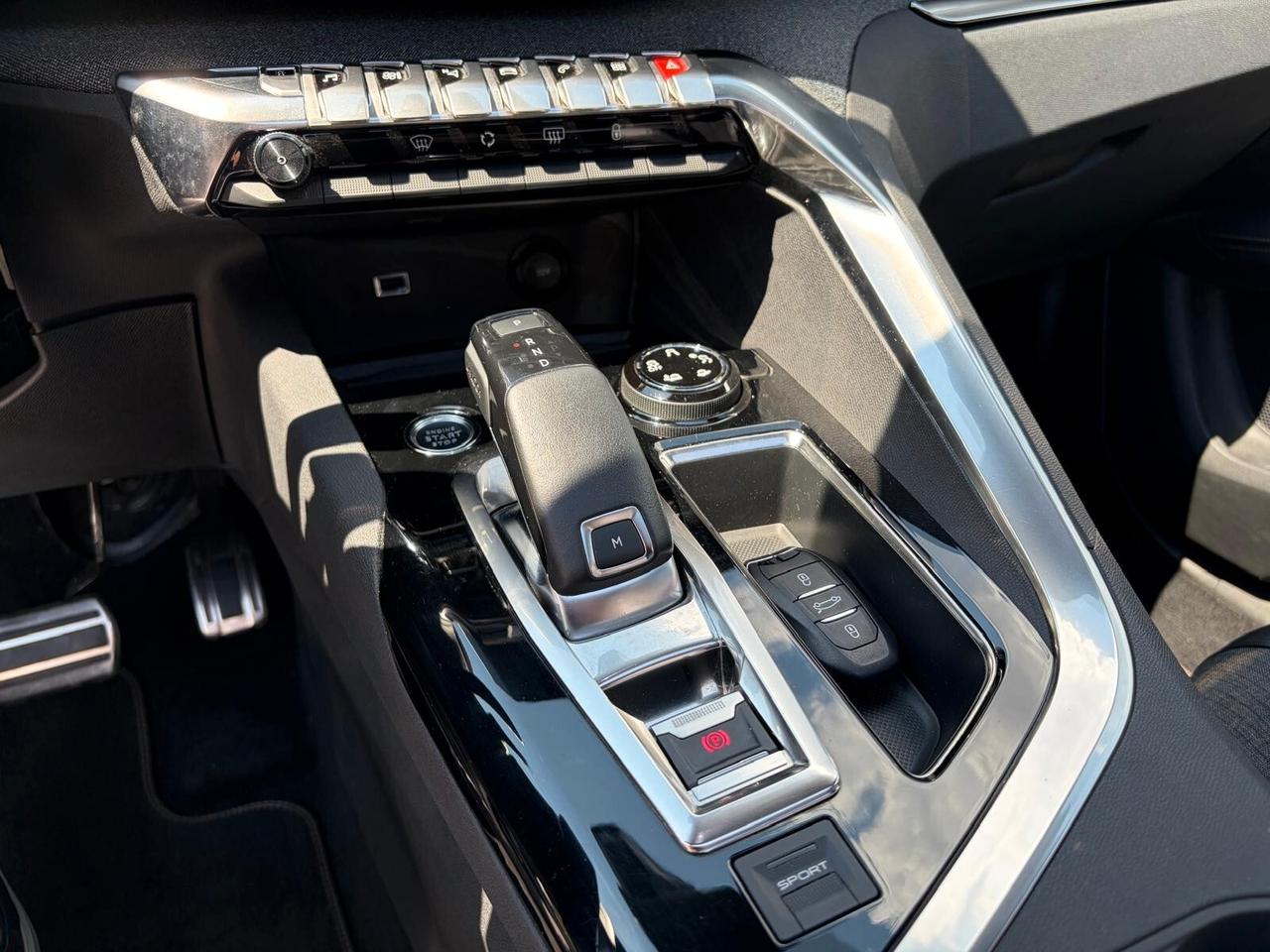 Peugeot 3008 II 2019 1.5 bluehdi GT Line EAT8 TETTO APRIBILE