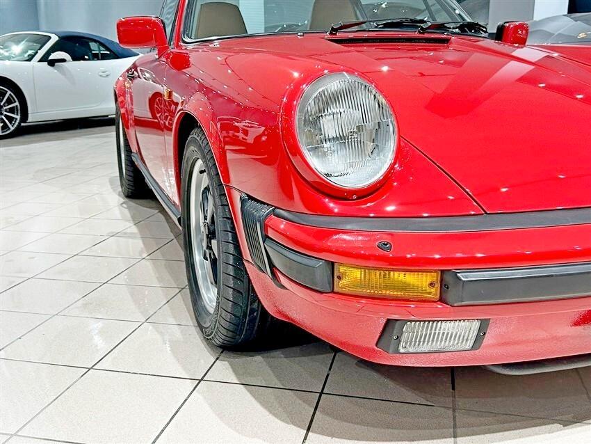 Porsche 911 Carrera 3.2 Targa