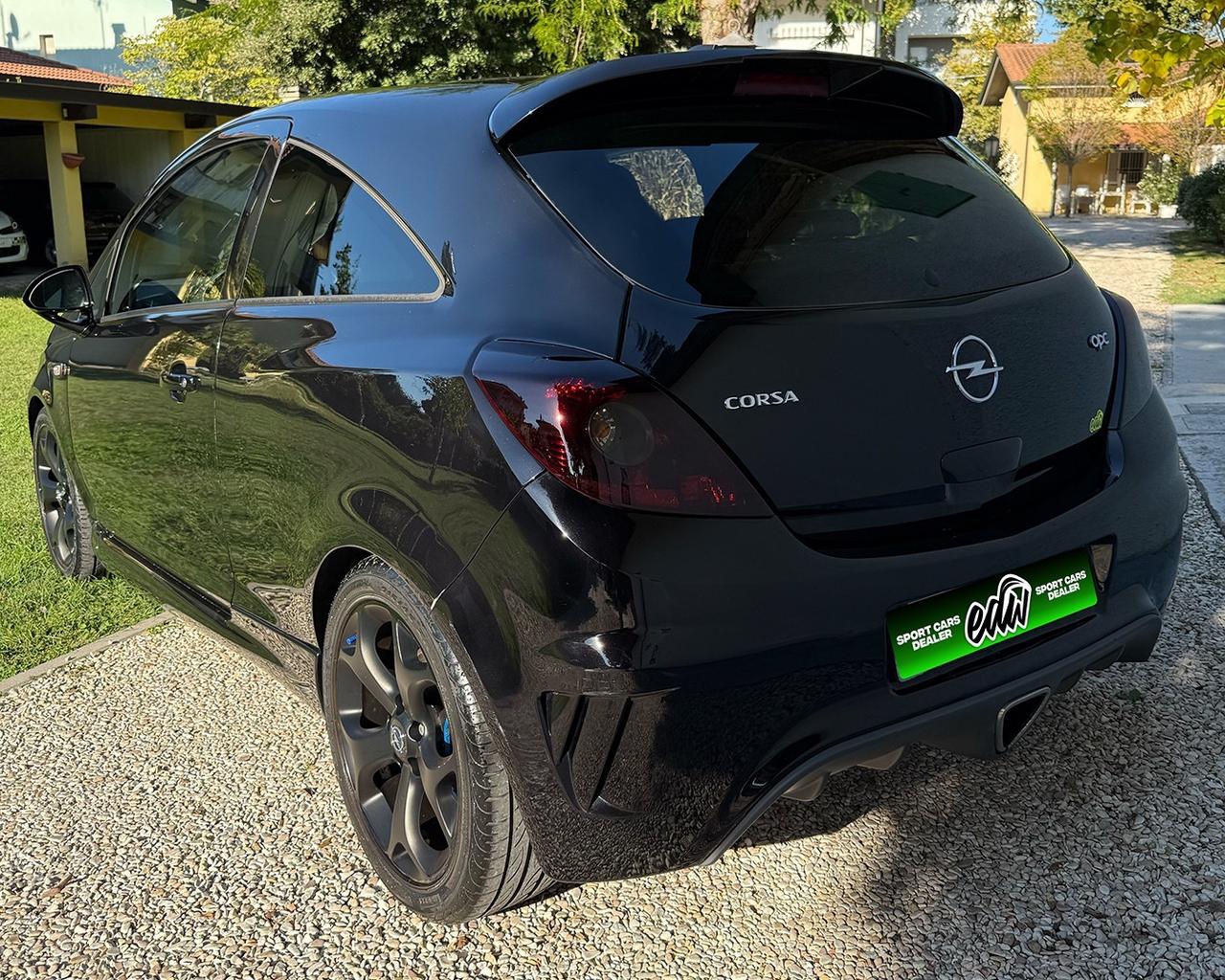 Opel Corsa 1.6 T 192CV 3 porte OPC