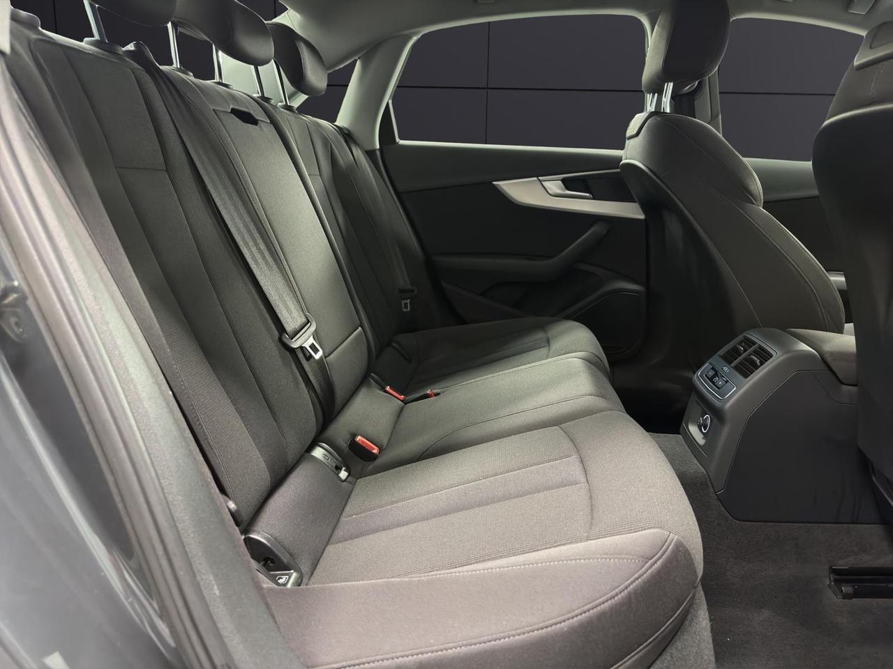 Audi A4 2.0 TDI 150 CV ultra S tronic Sport