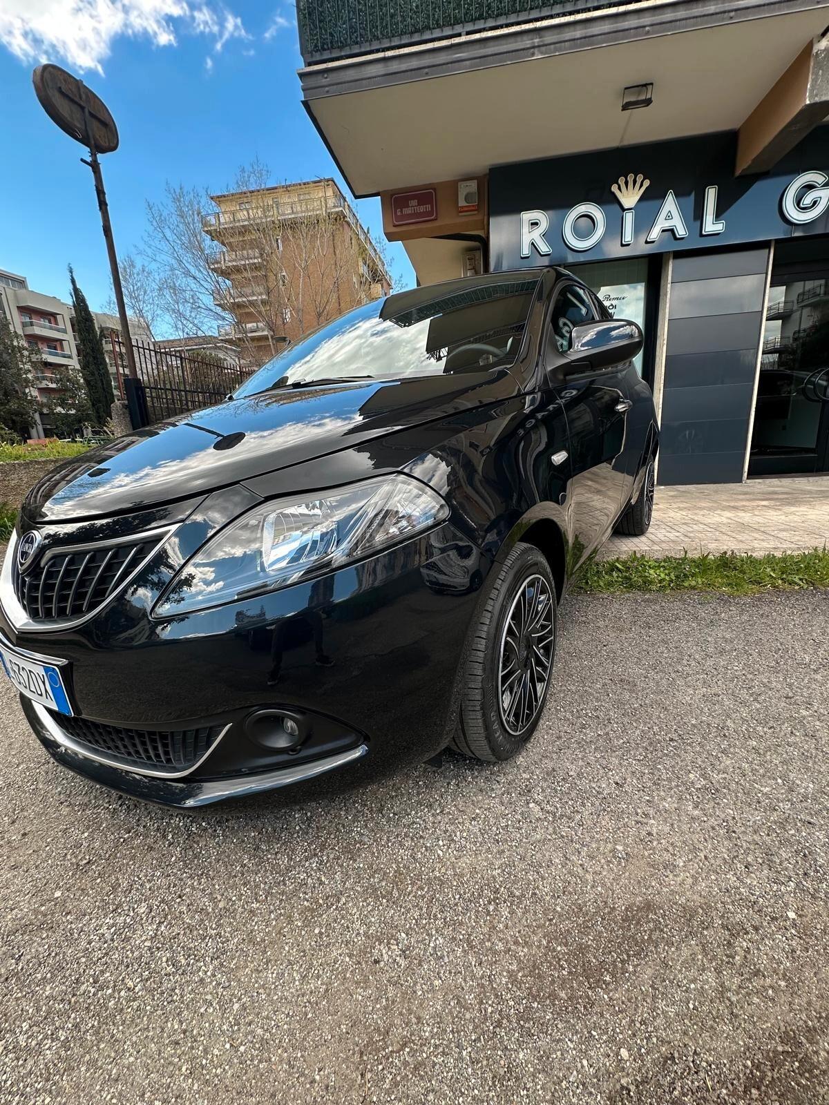 Lancia Ypsilon 1.0 FireFly 5 porte S&S Hybrid Gold