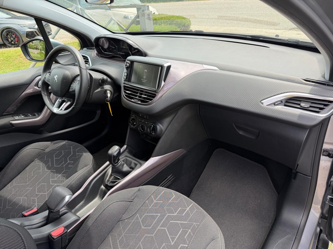 Peugeot 2008 1.6HDi 92CV S&S-2015"KM 44.000"