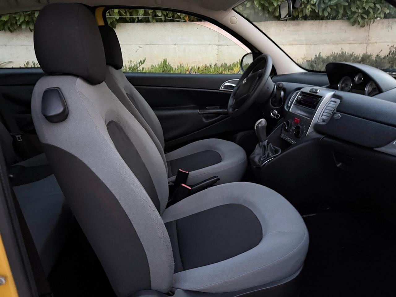 Lancia Ypsilon 1.3 MJT 75 CV Elle