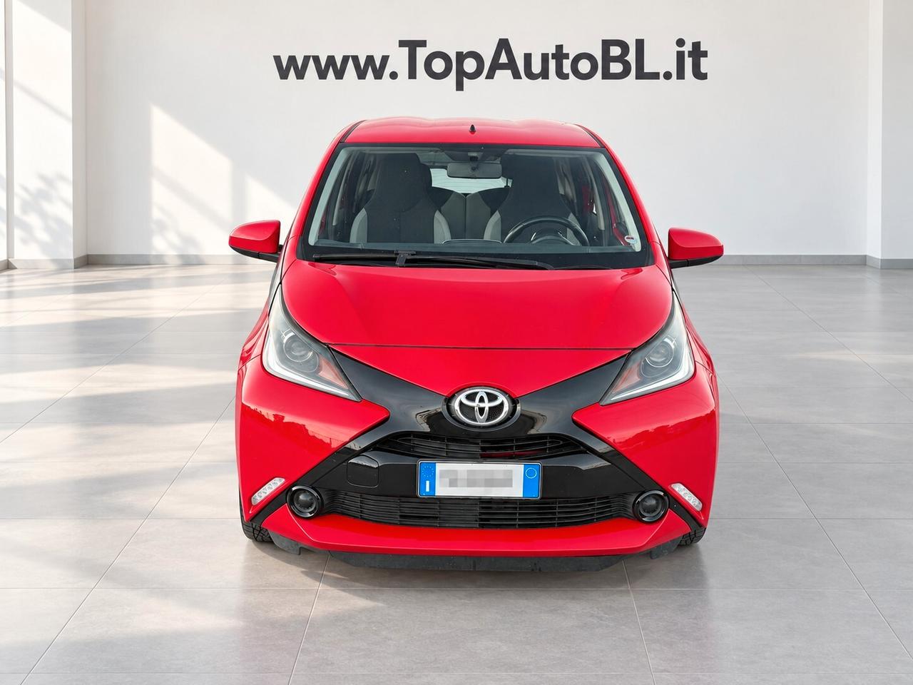 Toyota Aygo 1.0 VVT-i 69 CV 5 porte x-play TSS MMT