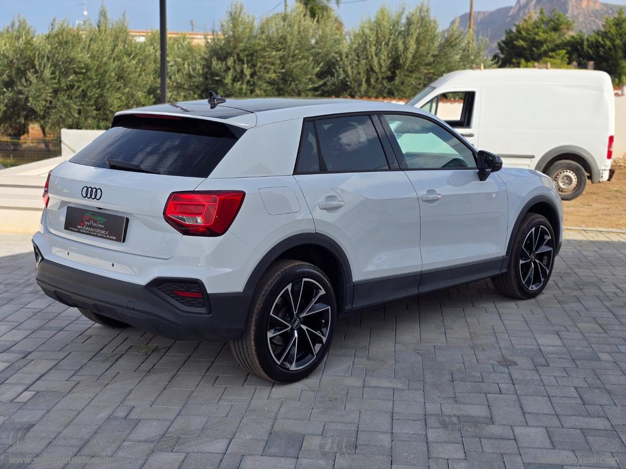 AUDI Q2 30 TDI Business Advanced