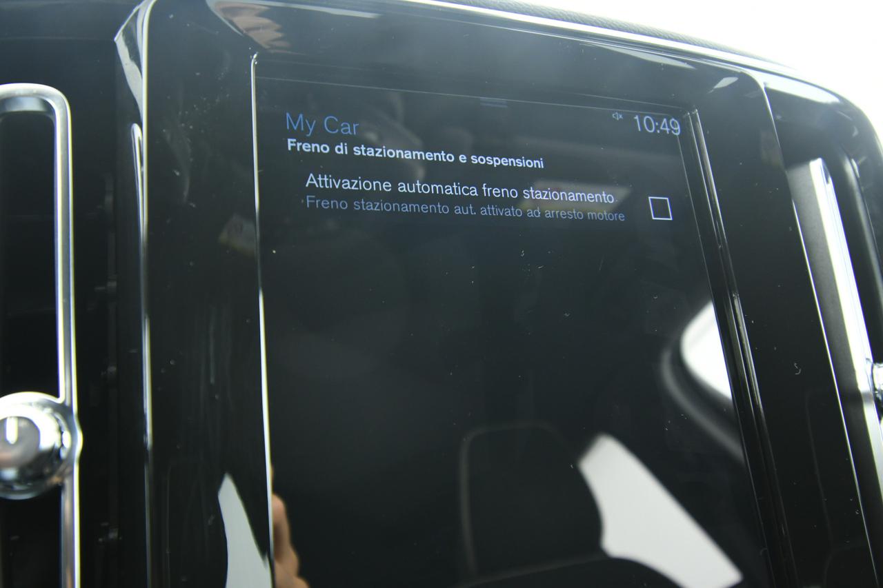 VOLVO XC40 1.5 t5 phev R-design auto LED+CAMERA+APP CONNECT