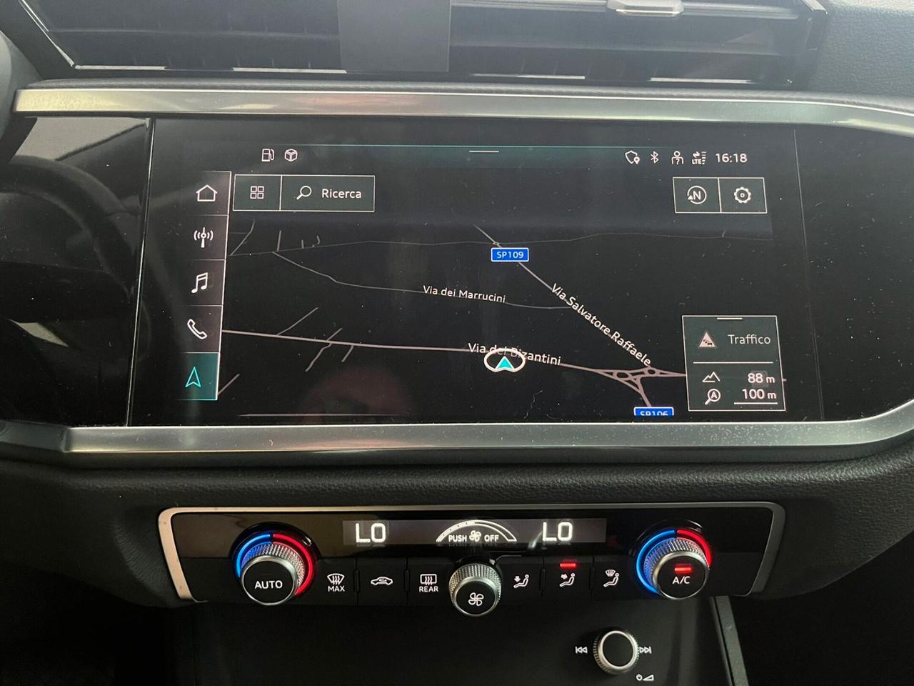 Audi Q3 35 TDI S tronic Business