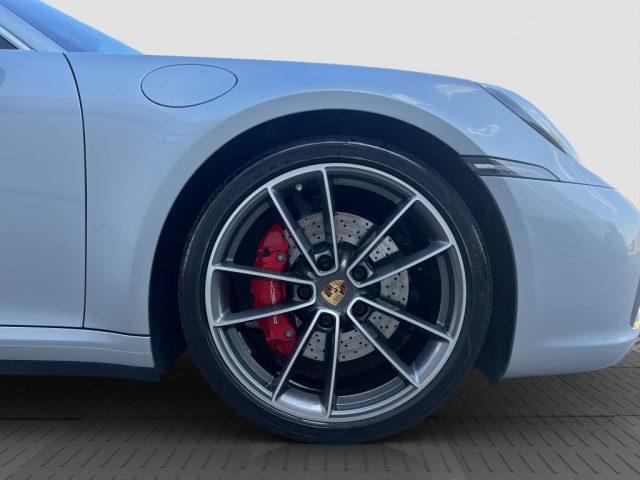 PORSCHE 911 911 Carrera 4S