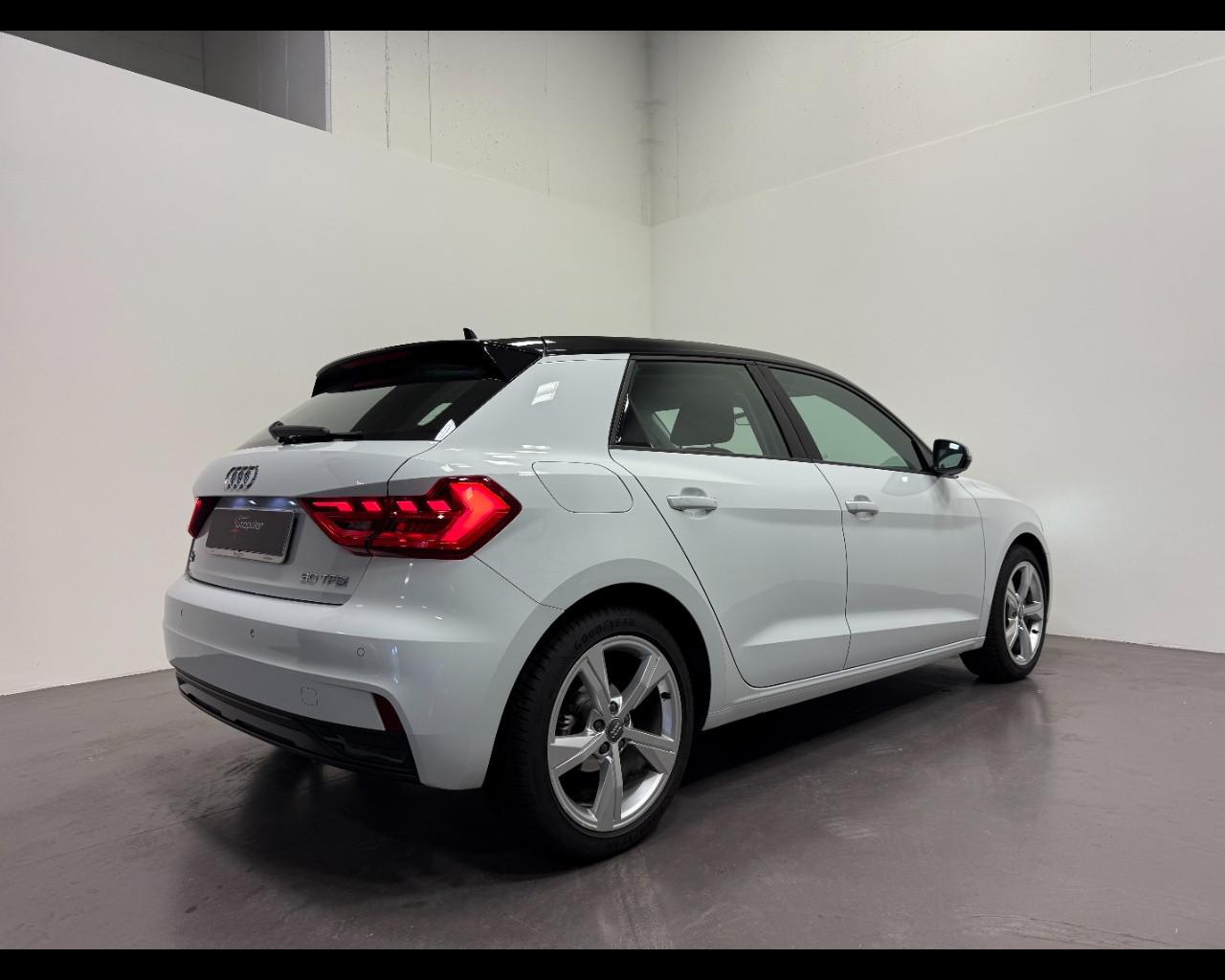 AUDI A1 SPORTBACK 30 TFSI S TRONIC ADMIRED