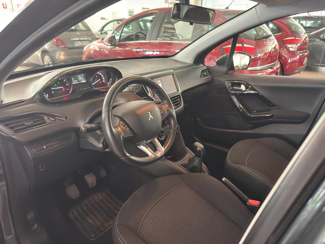 Peugeot 208 PureTech 82 5 porte Allure