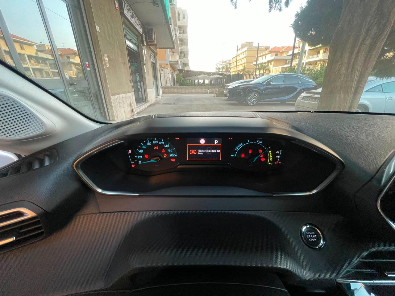 Peugeot 208 motore elettrico 136 CV 5 porte Active