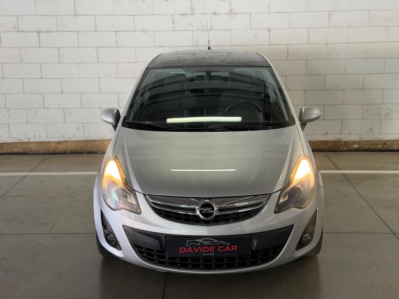 Opel Corsa 1.2 5 porte Club