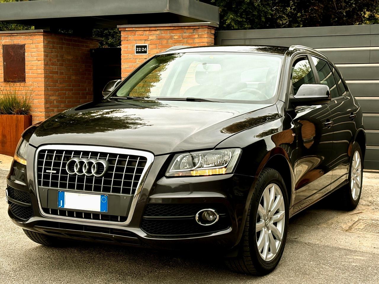 Audi Q5 2.0D aut. "S-line" int/est-Pelle,Nav-FULL