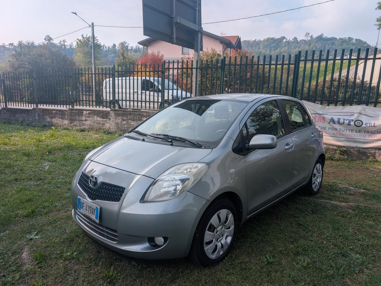 Toyota Yaris 1.3 5 porte Luna UNICO PROPRIETARIO