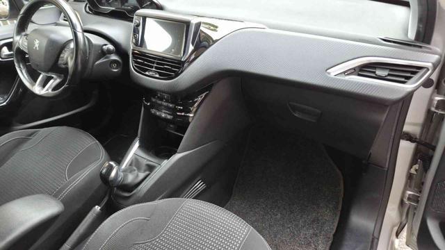 PEUGEOT 208 1° serie PureTech 82 5 porte Allure