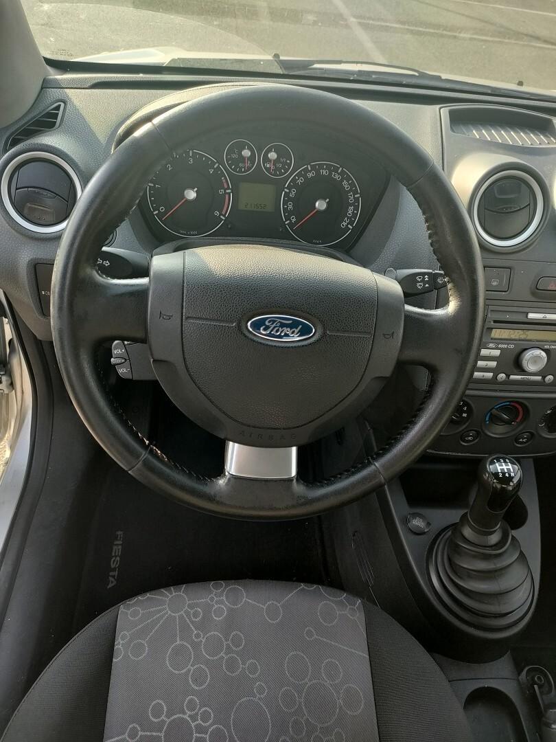 FORD Fiesta 5p 1.4 tdci Titanium