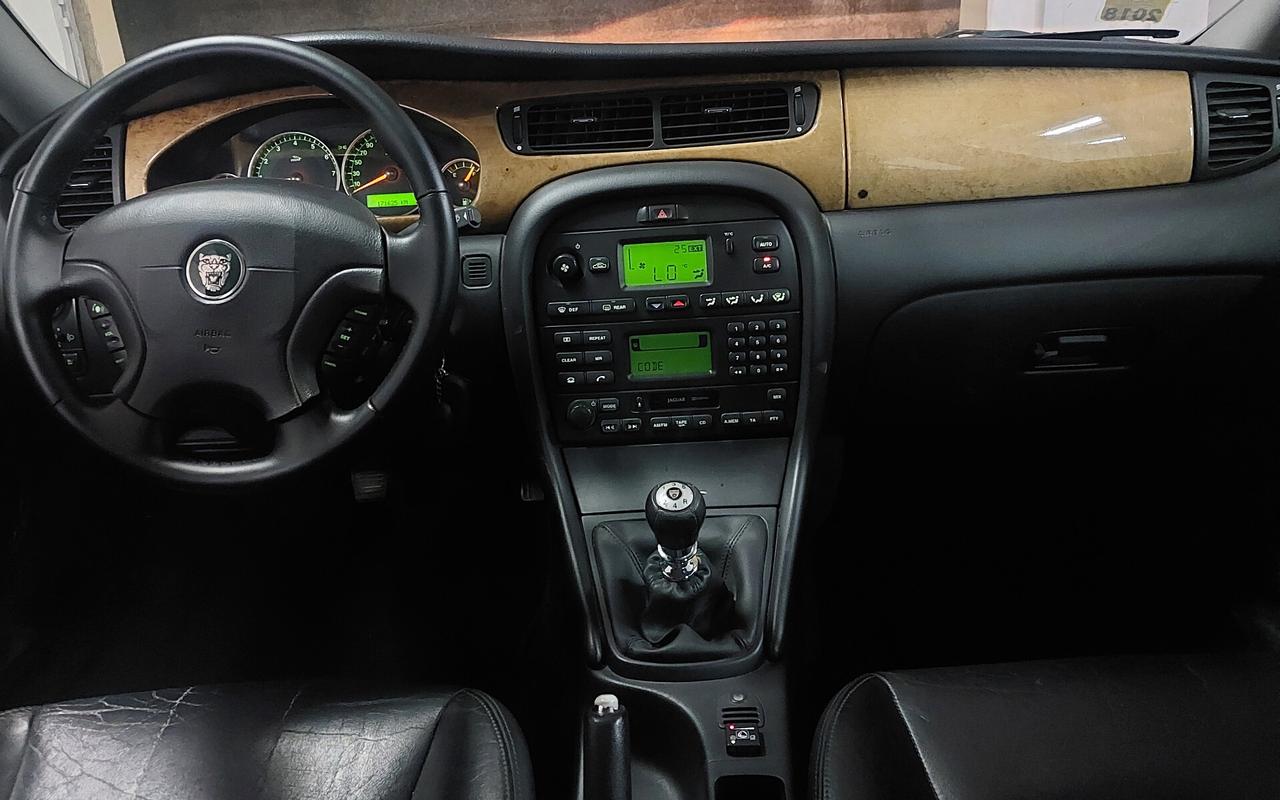 JAGUAR X-TYPE 2.5 4X4 GPL 08/2001