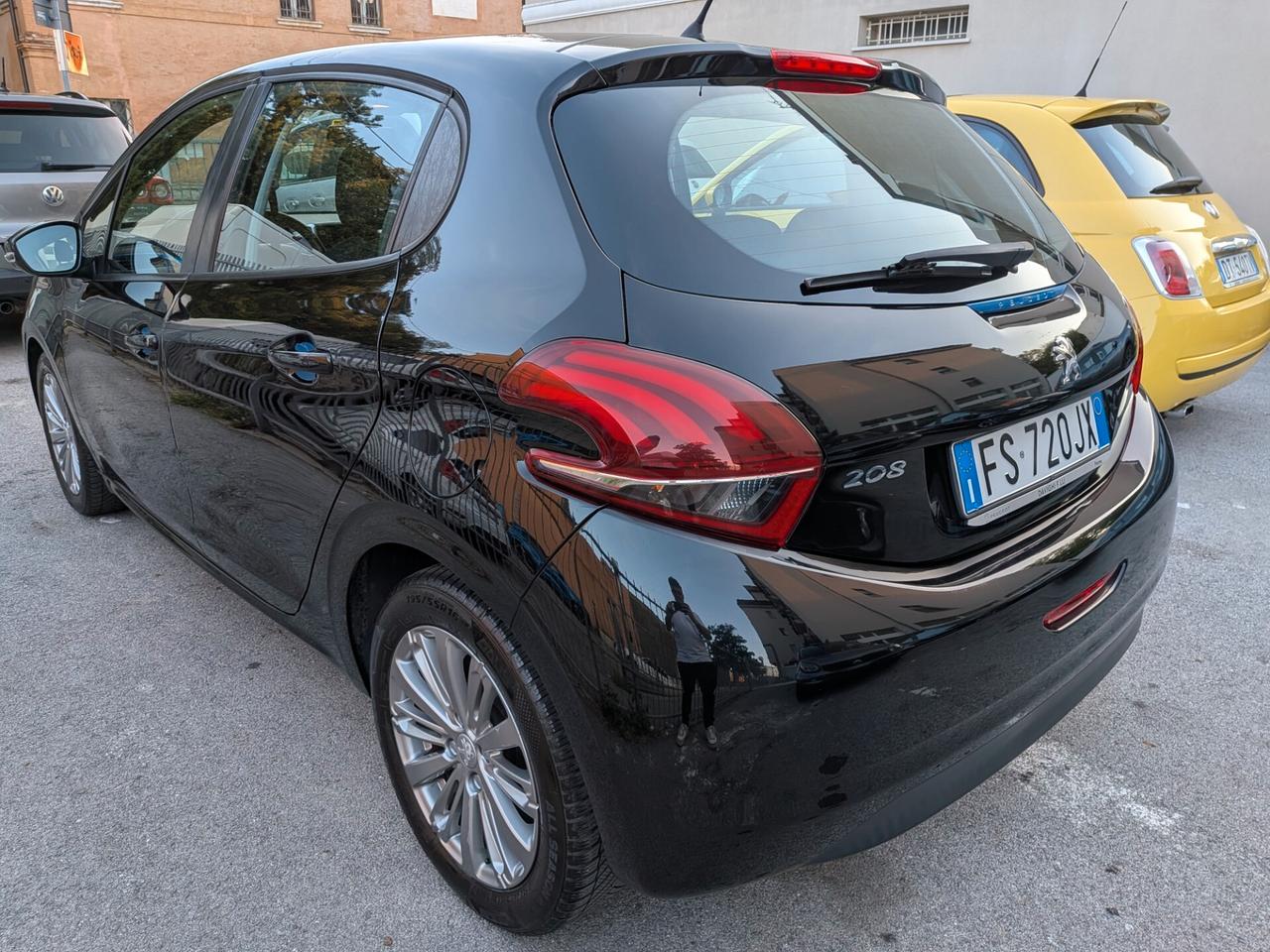 Peugeot 208 1.2 83 CV Allure