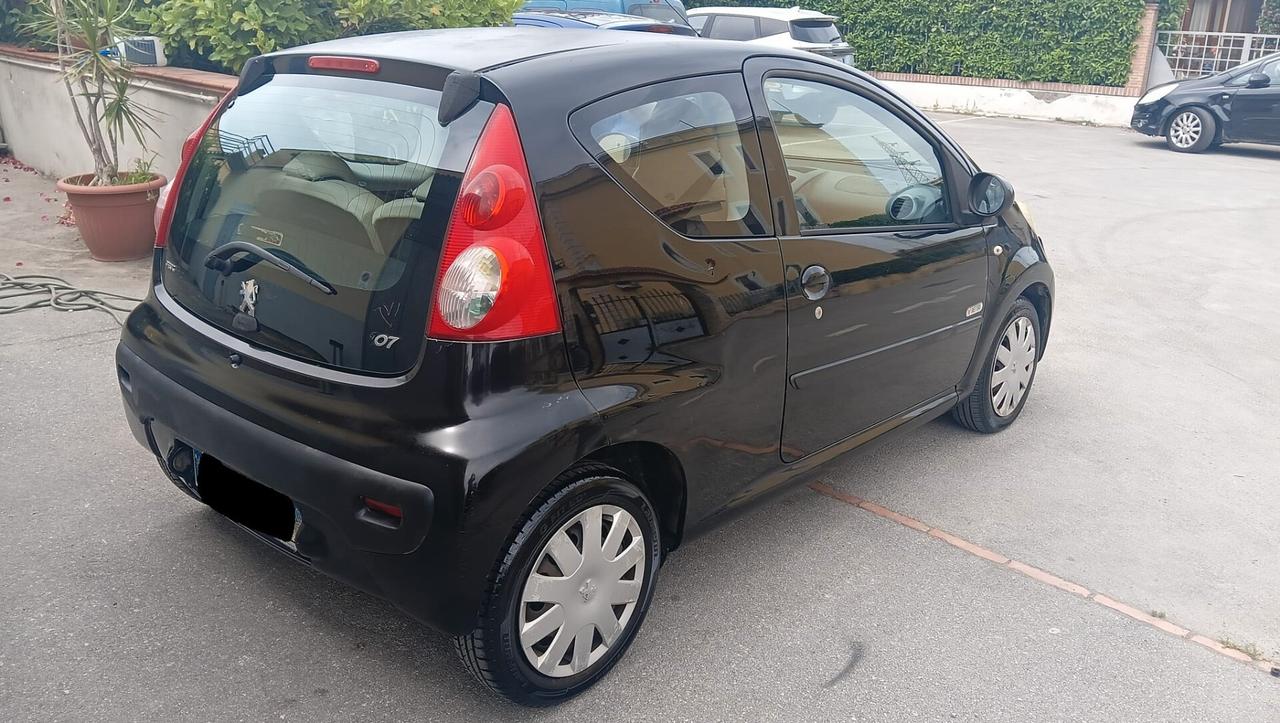 Peugeot 107 1.0 68CV 3p. Sweet Years