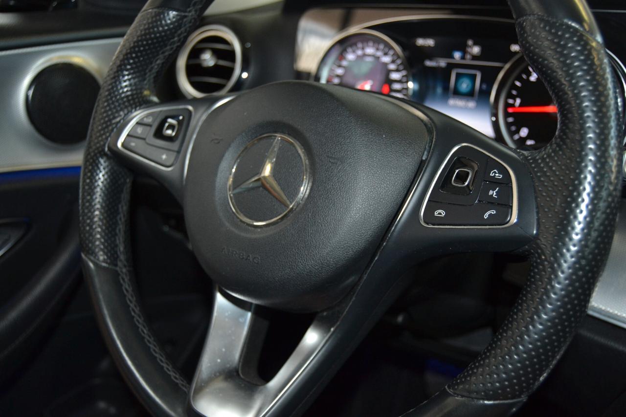 Mercedes E 220D Premium TETTO/Navi/Pelle/9G