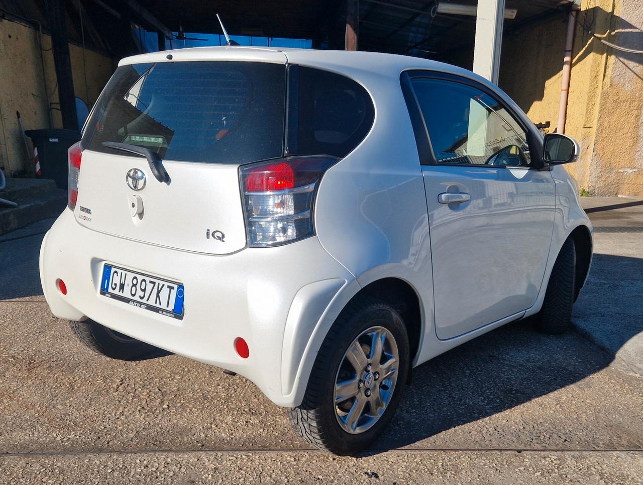 Toyota iQ 1.0 Sol