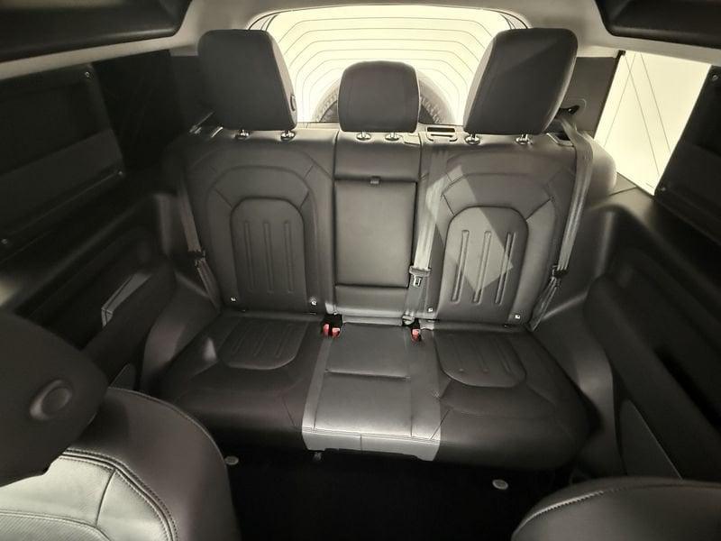 Land Rover Defender 3.0 D6 200 90 S AWD auto.
