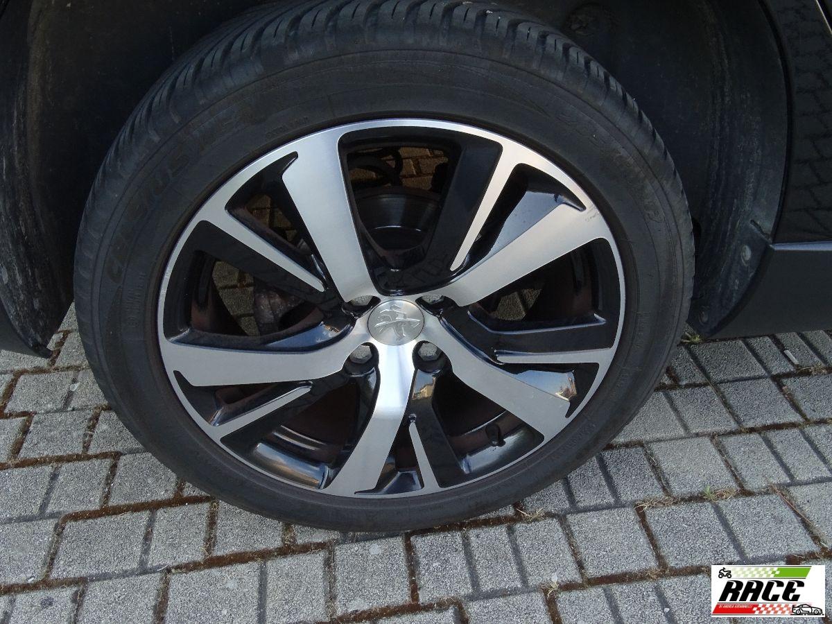 PEUGEOT - 2008 - BlueHDi 100 Allure