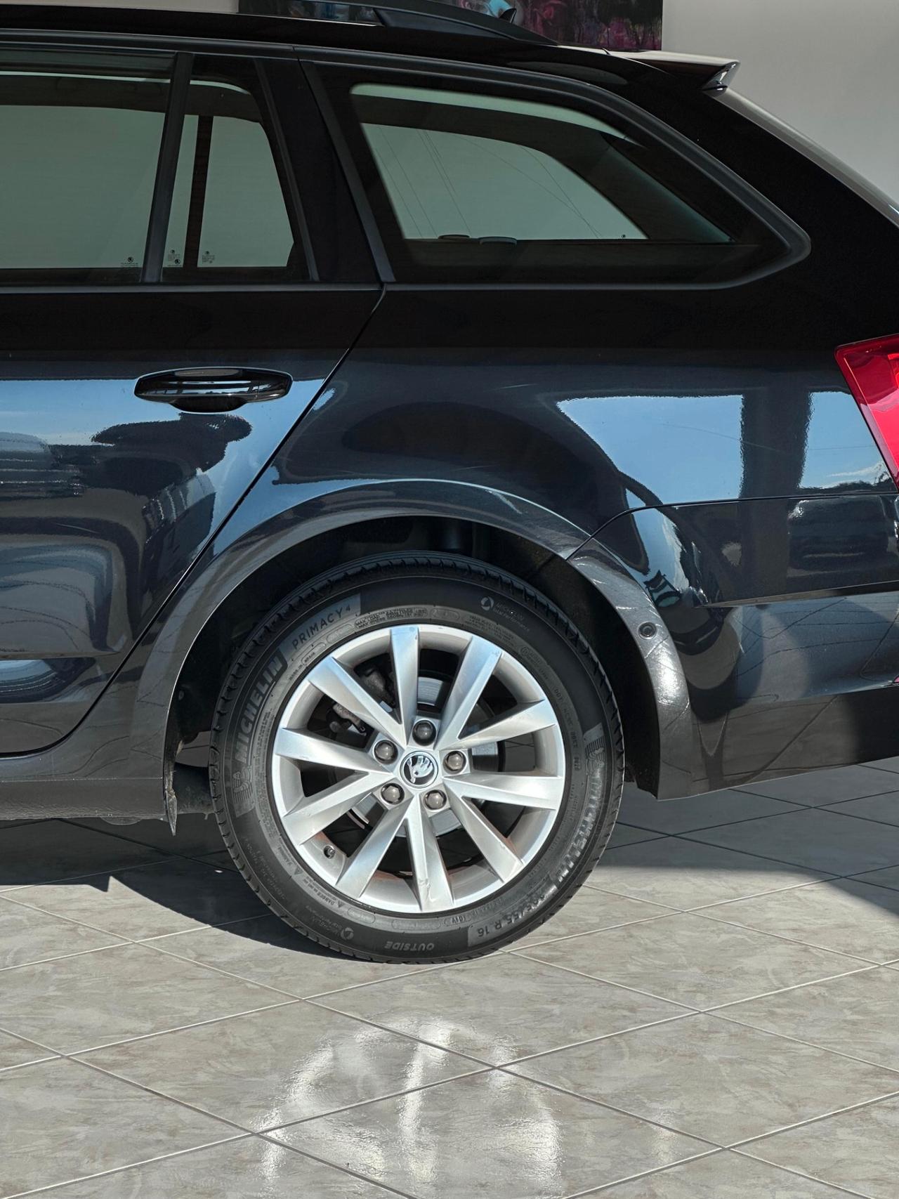 SKODA OCTAVIA 2020 1.6 TDI SCR 115 CV Wagon Ambition *UniProprietario