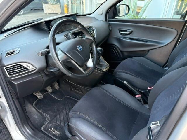 Lancia Ypsilon 1.2 69 CV 5 porte S&S Gold
