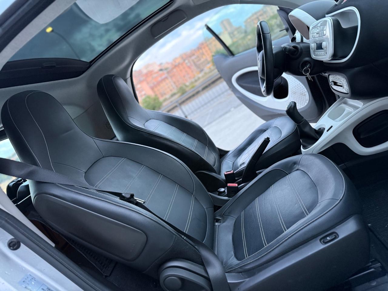 Smart ForTwo 70 1.0 prime con soli 40.000 km
