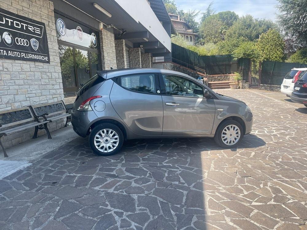 Lancia Ypsilon 0.9 TwinAir 85 CV 5 porte Metano Ecochic Gold