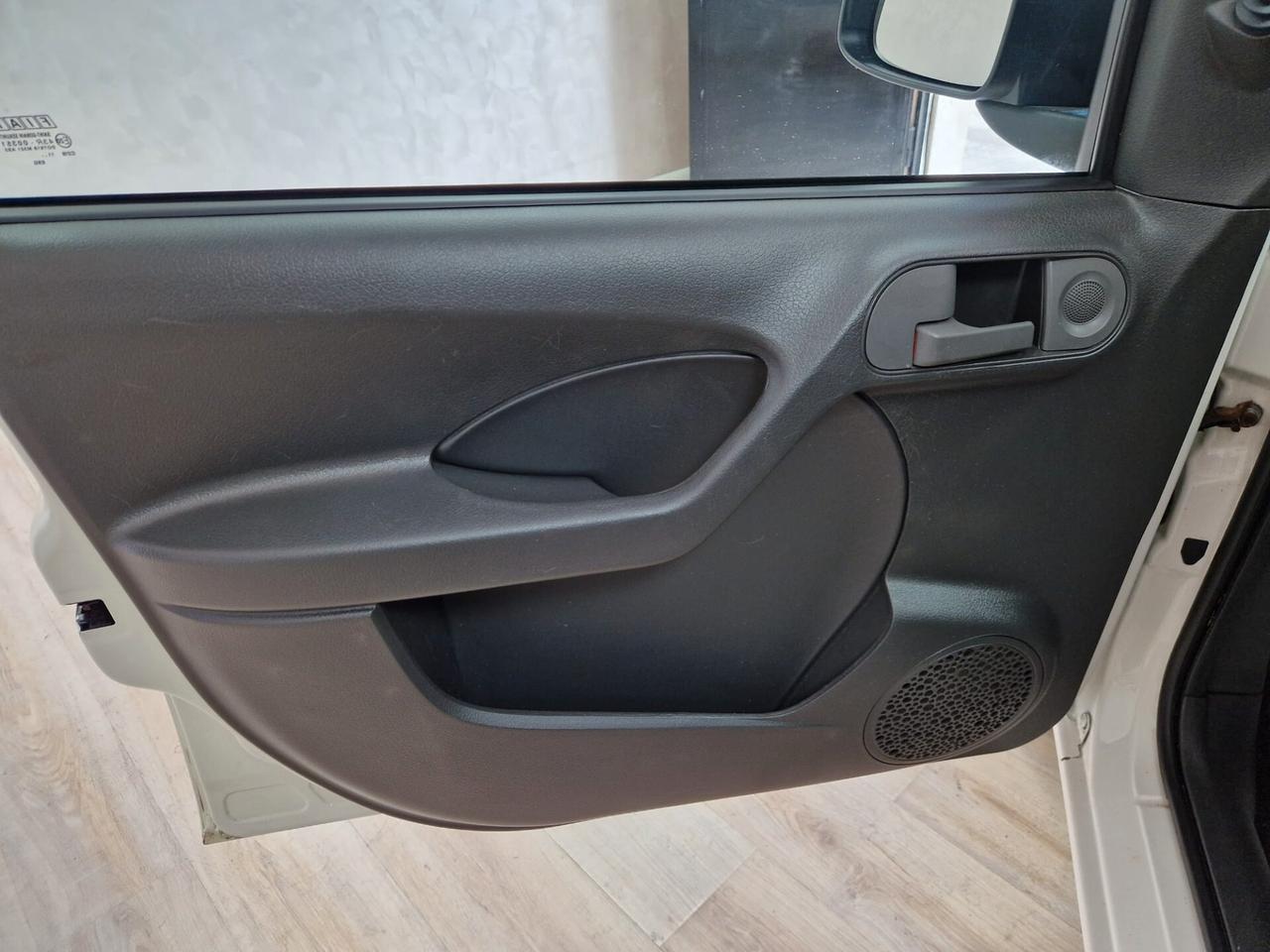 Fiat Panda 1.2 neopatentati EURO 5