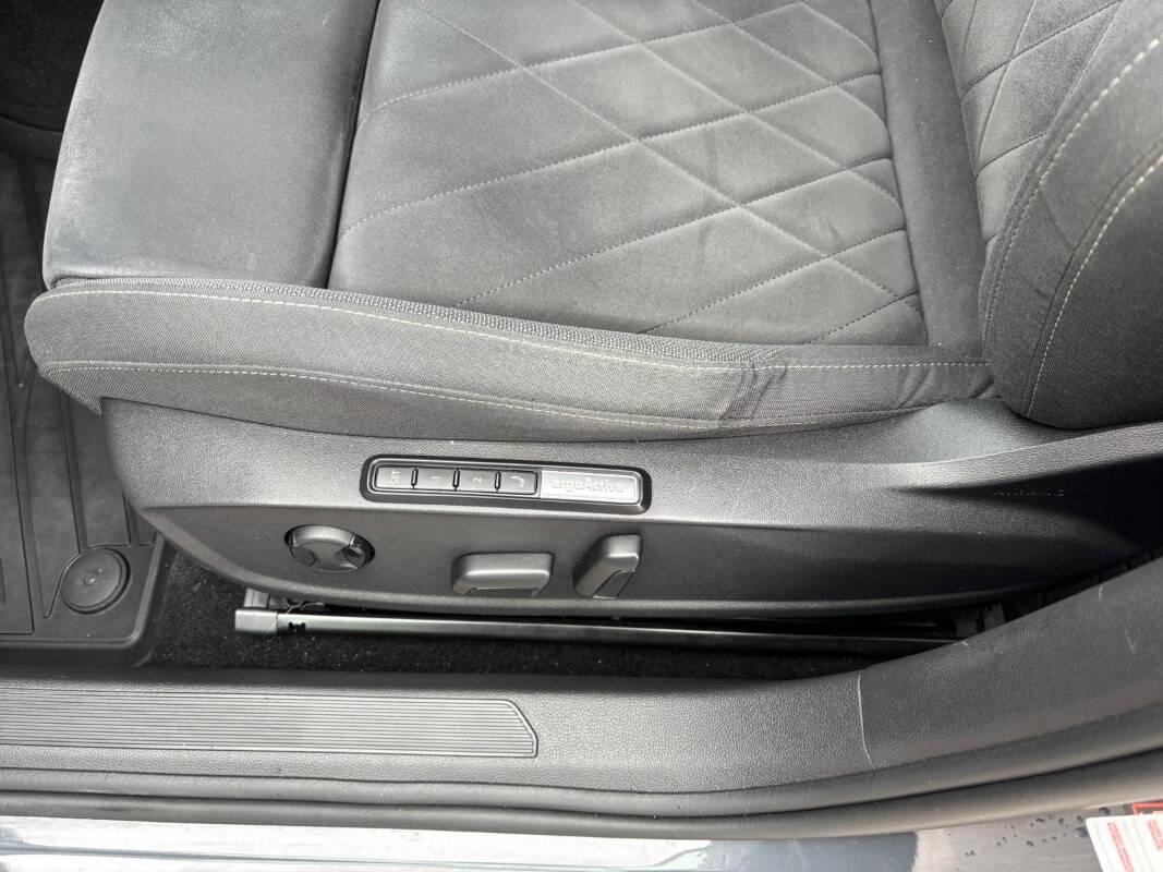 Volkswagen Golf 2.0 tdi Style 115cv