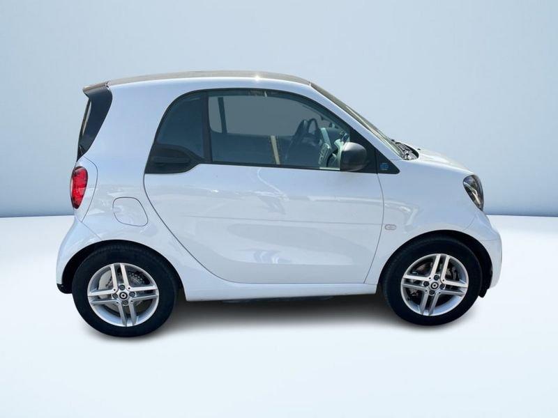 smart fortwo EQ PURE 4,6KW