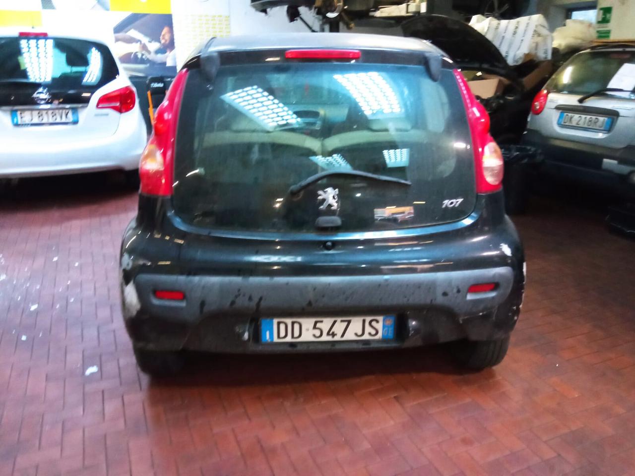 Peugeot 107 1.0 68CV 3p. Sweet Years