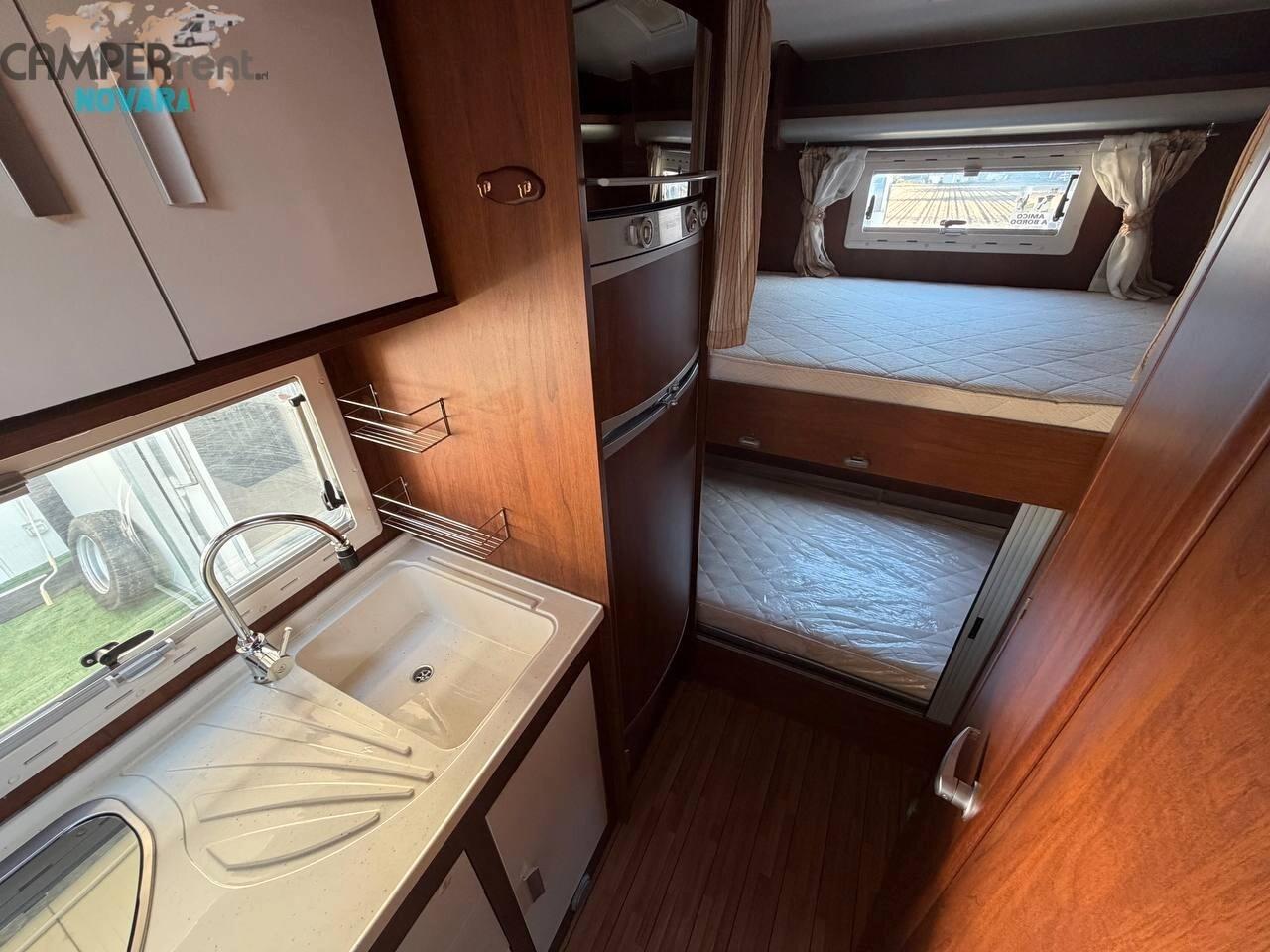 Elnagh PRINCE 47 - MANSARDATO LETTI MAXI IN CODA