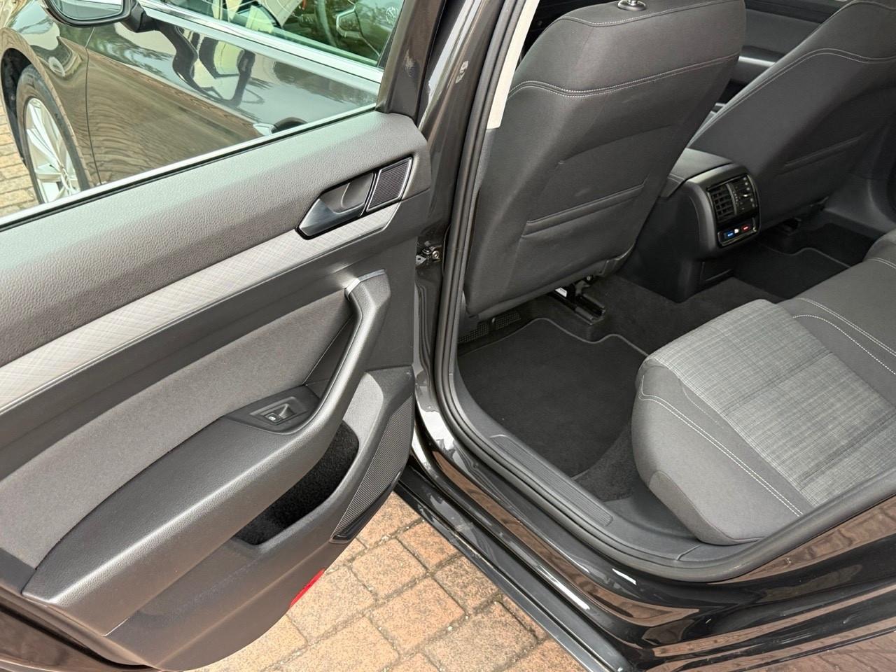 VW PASSAT 2.0D 150CV EVO DSG KEYLESS/CAMERA