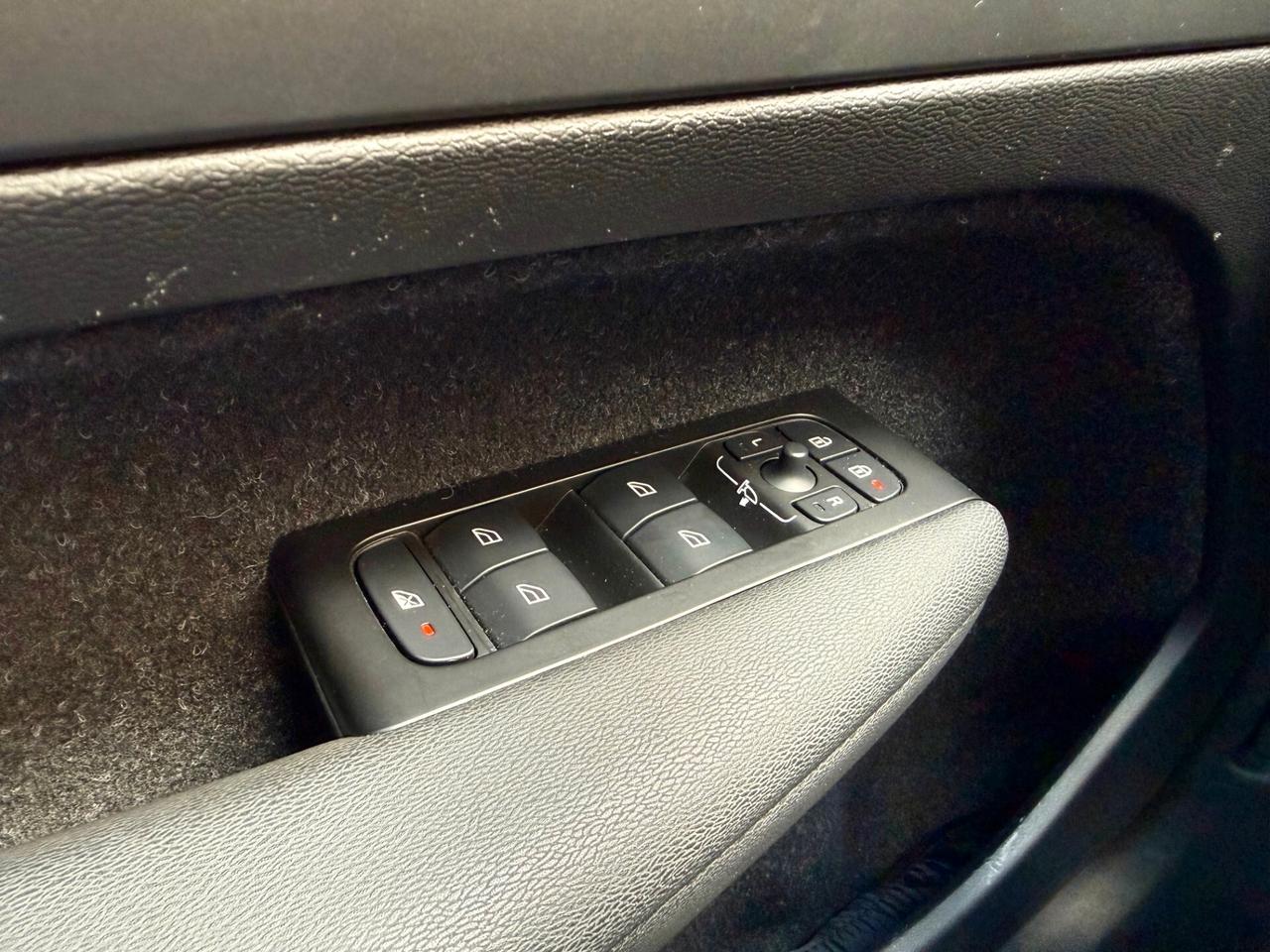 Volvo XC40 1.5 t5 phev Inscription Expression auto my21