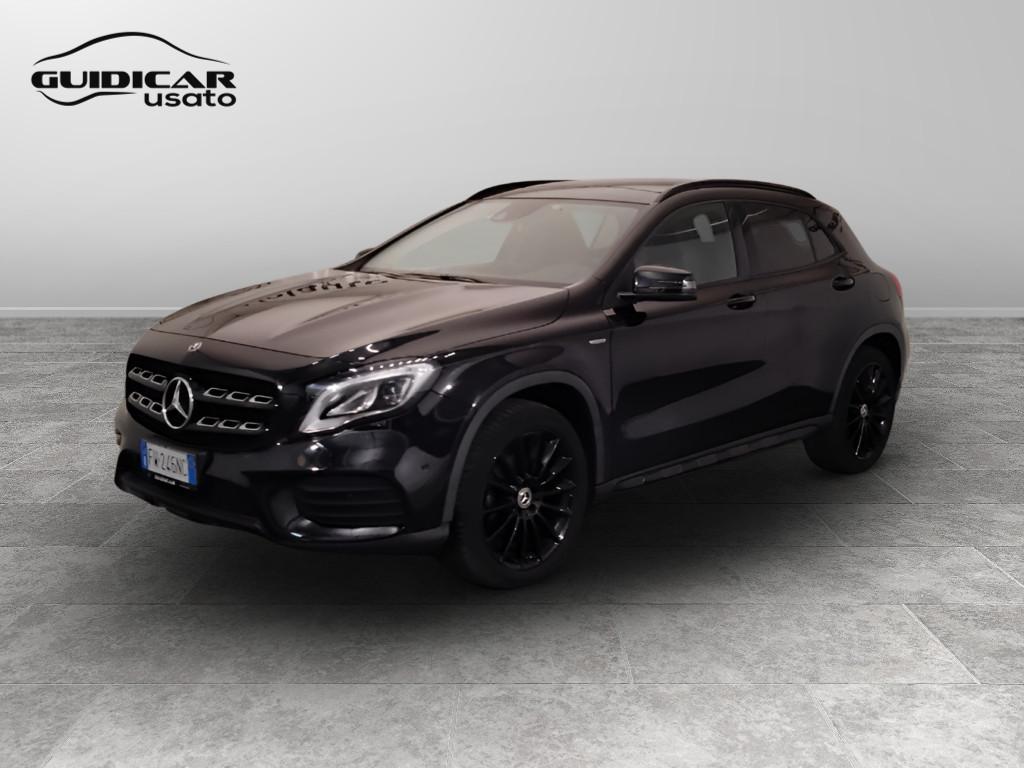 Mercedes-Benz GLA-X156 2017 - GLA 200 d Night Edition auto