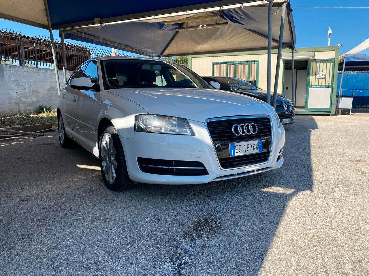 Audi A3 SPB 1.6 TDI 105 CV S tronic Ambition