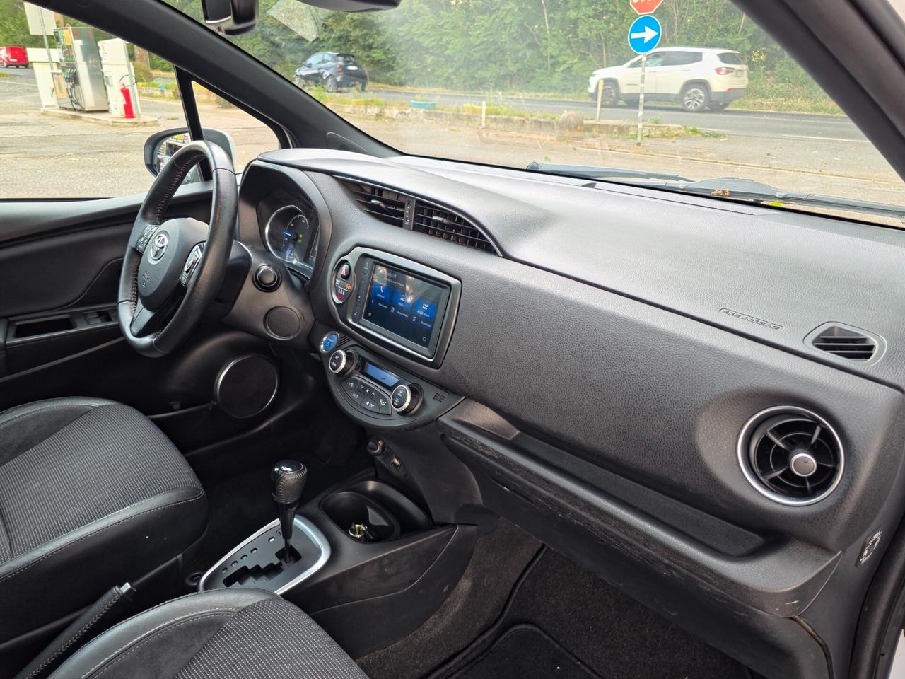 Toyota Yaris 1.5 Hybrid 5 porte GR-S E6 Automatico NEO 2019